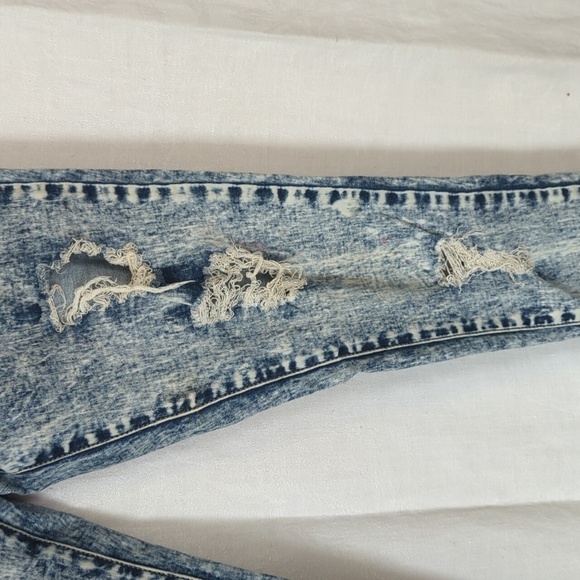 Boom Boom Jeans Light Blue Acid Wash Distressed Skinny Jeans Size 5 - Picture 5 of 7